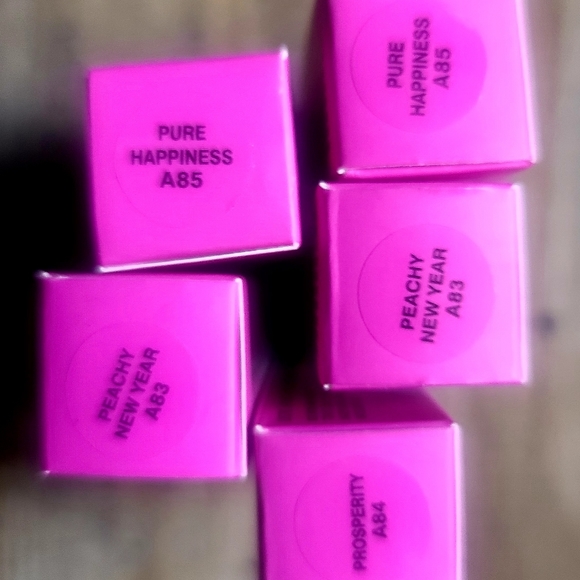 MAC - Picture 2 of 2